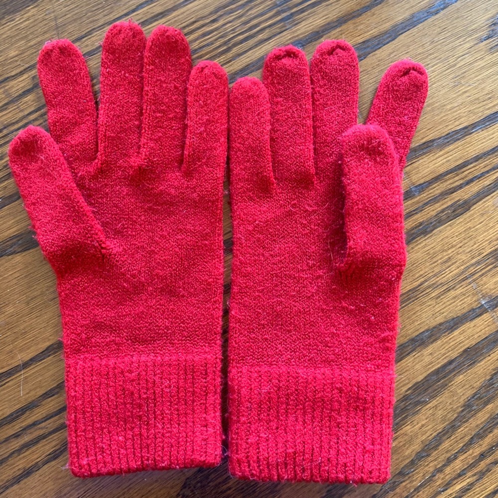 Red Knit Winter Gloves Soft Acrylic Ribbed Cuff Warm Cozy